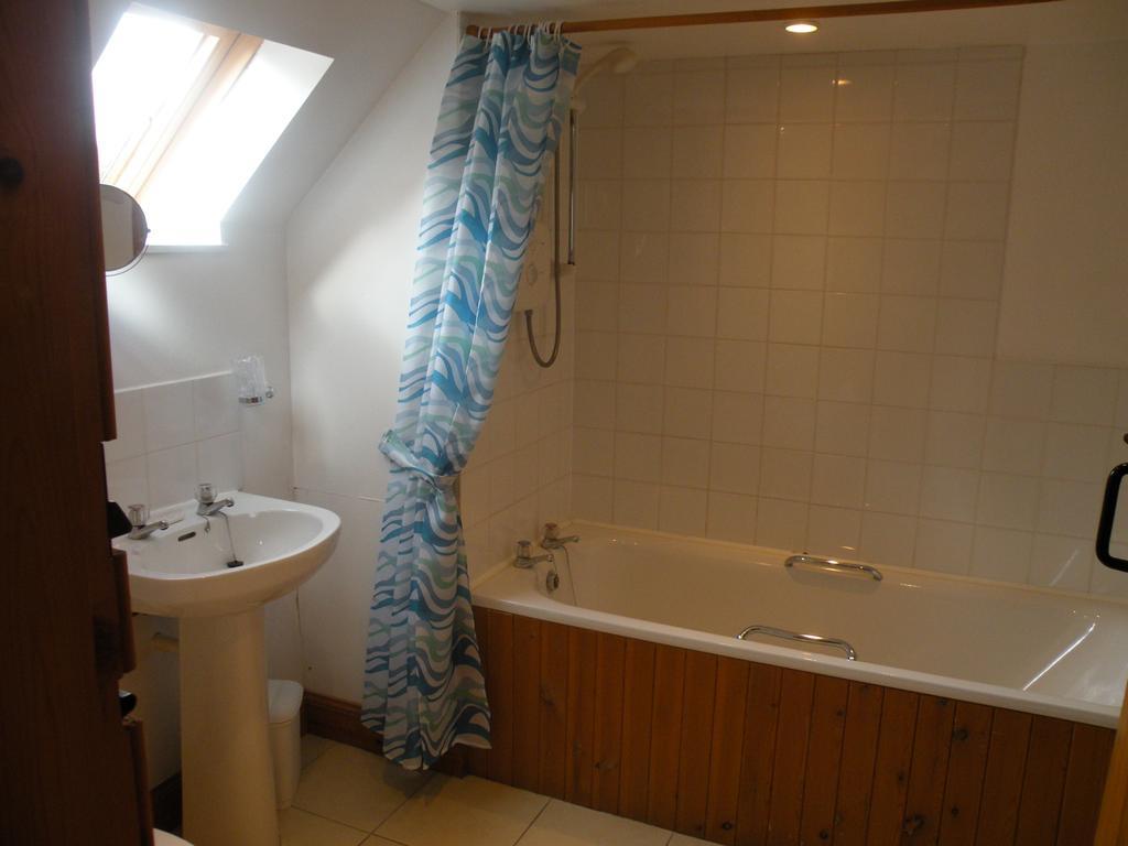 Mchugh And Loudon Cottages Saint Catherines ภายนอก รูปภาพ